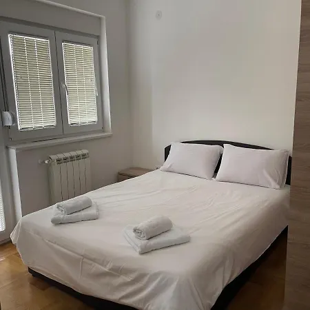 Duga Park Apartment *